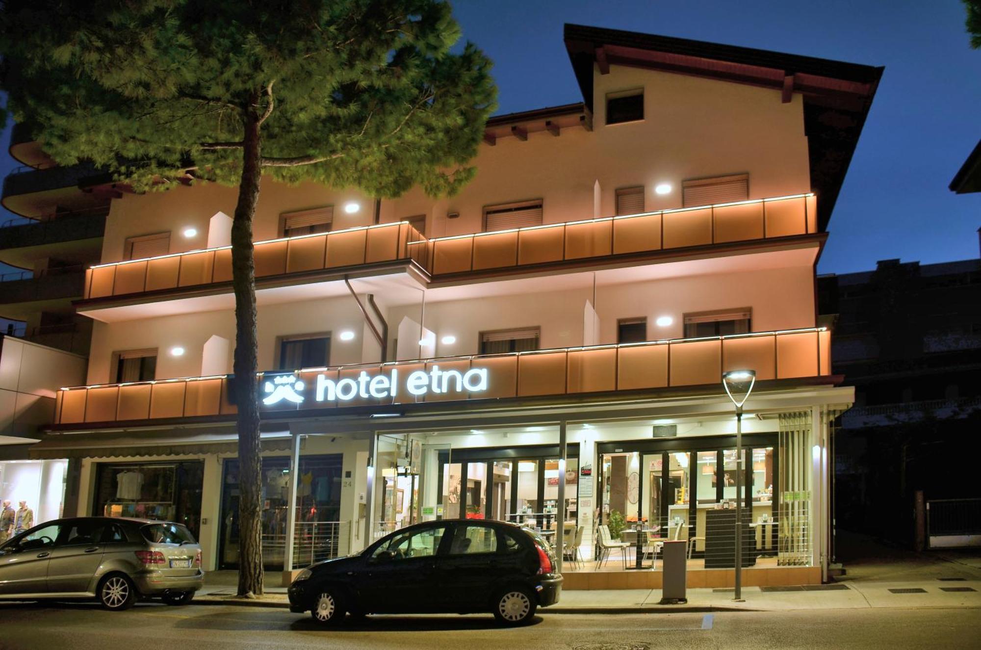 Hotel Etna Lignano Sabbiadoro Zewnętrze zdjęcie