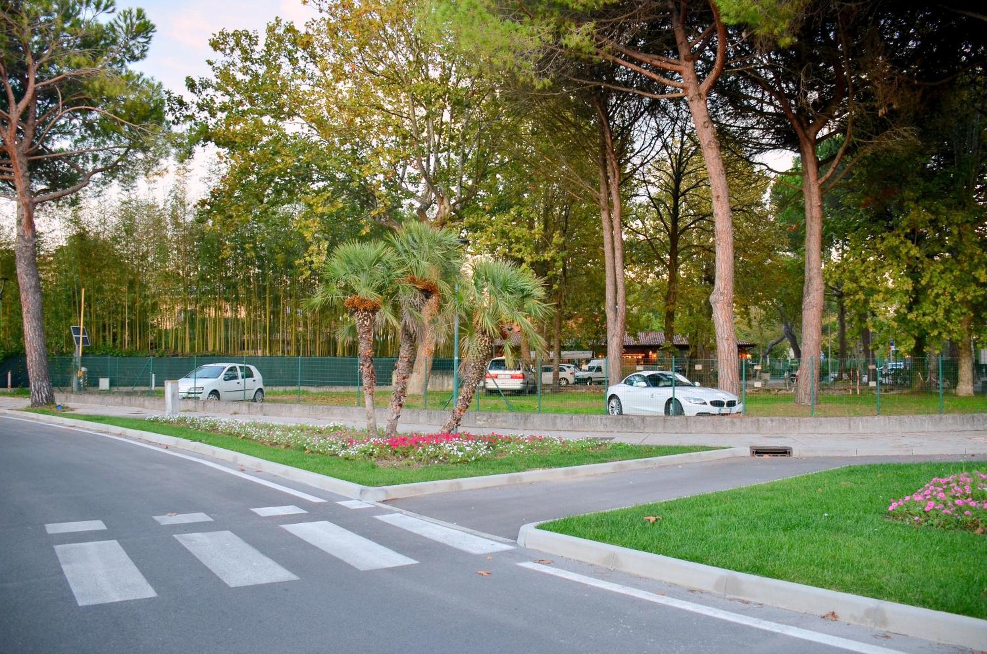 Hotel Etna Lignano Sabbiadoro Zewnętrze zdjęcie