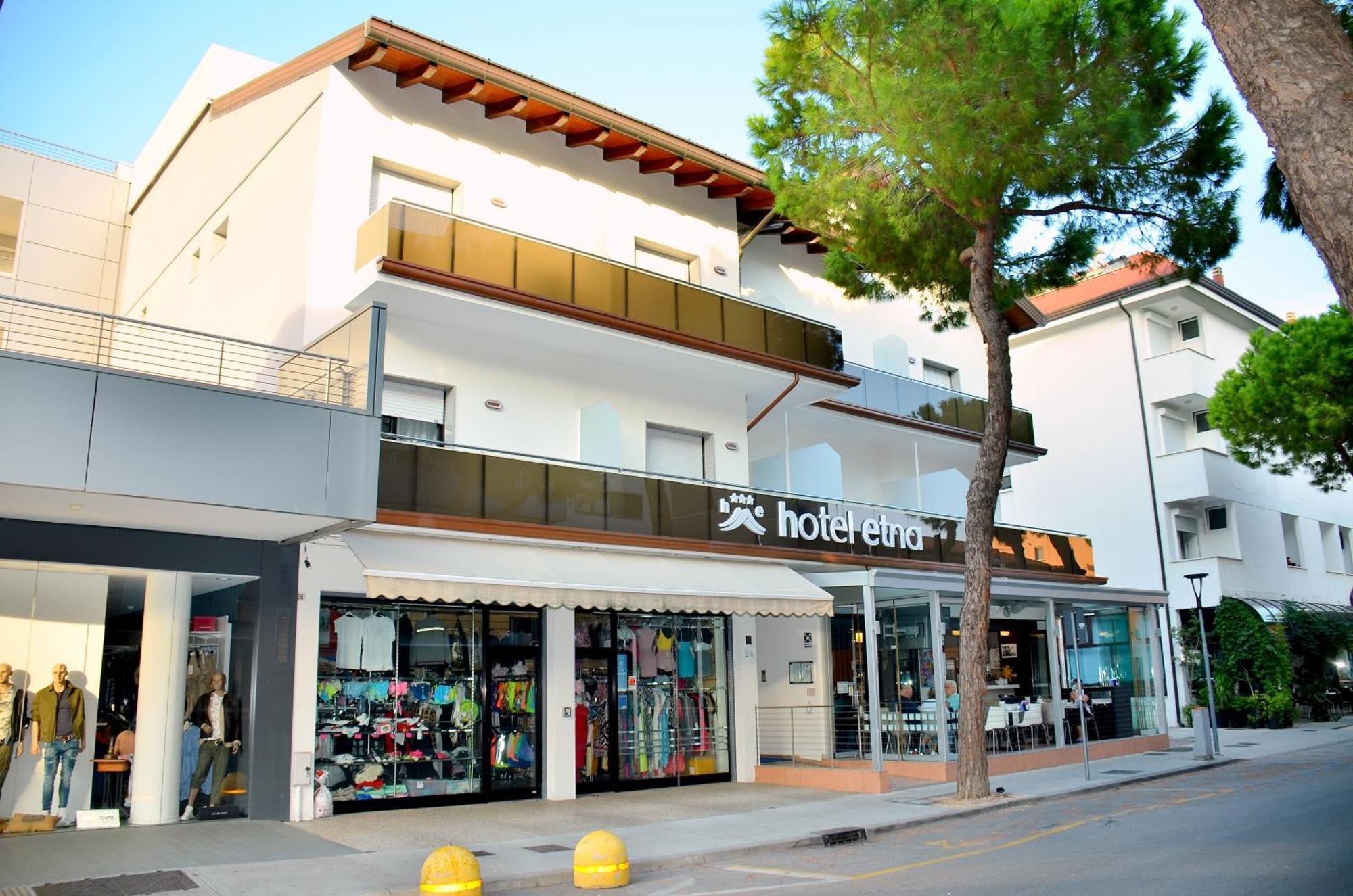 Hotel Etna Lignano Sabbiadoro Zewnętrze zdjęcie