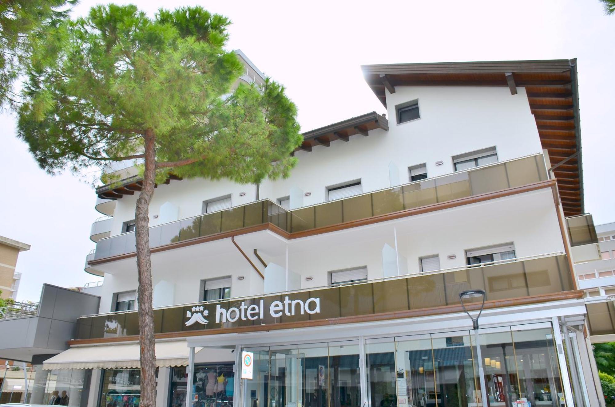 Hotel Etna Lignano Sabbiadoro Zewnętrze zdjęcie